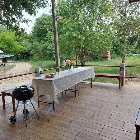 Whales Come To The River - Riverside - 3 Rooms On 2Nd Floor Ban Bang Phli Nua Εξωτερικό φωτογραφία