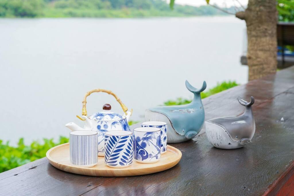 Whales Come To The River - Riverside - 3 Rooms On 2Nd Floor Ban Bang Phli Nua Εξωτερικό φωτογραφία