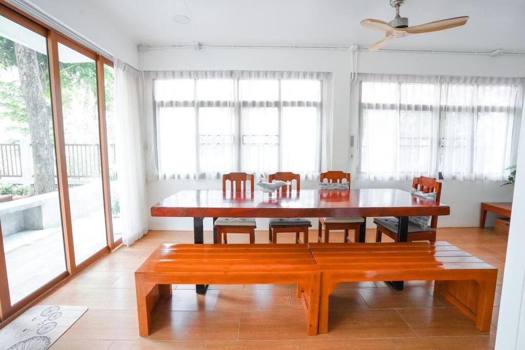 Whales Come To The River - Riverside - 3 Rooms On 2Nd Floor Ban Bang Phli Nua Εξωτερικό φωτογραφία