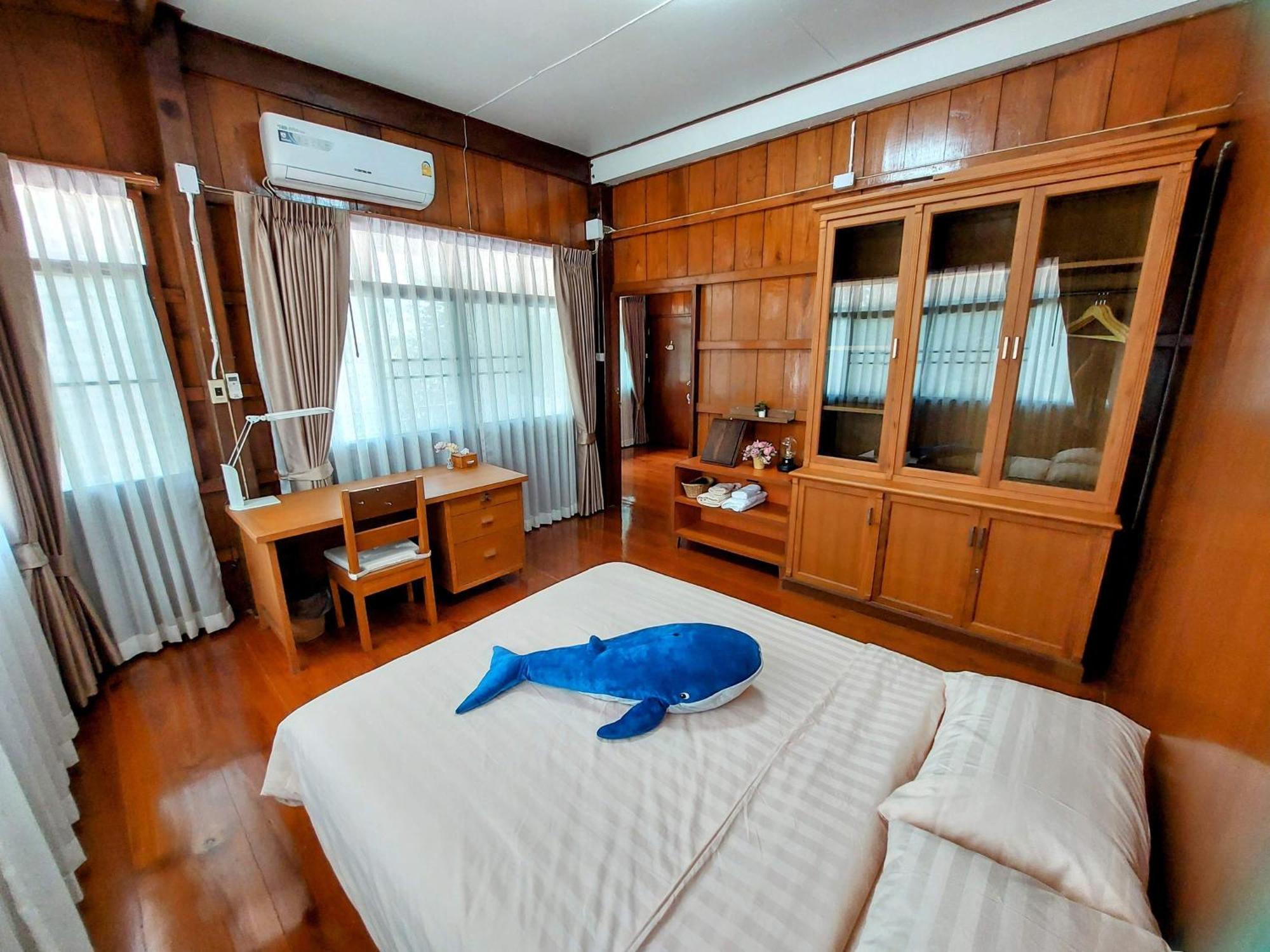Whales Come To The River - Riverside - 3 Rooms On 2Nd Floor Ban Bang Phli Nua Εξωτερικό φωτογραφία