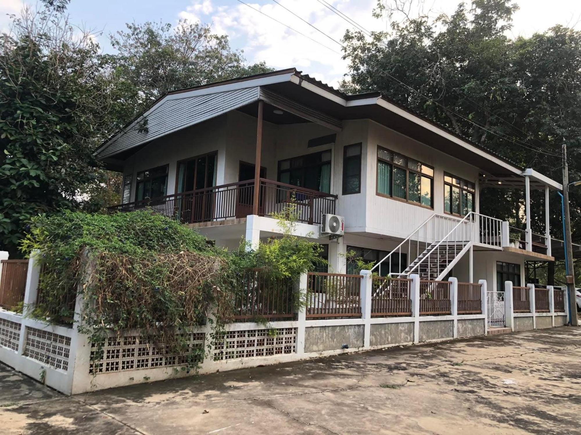 Whales Come To The River - Riverside - 3 Rooms On 2Nd Floor Ban Bang Phli Nua Εξωτερικό φωτογραφία