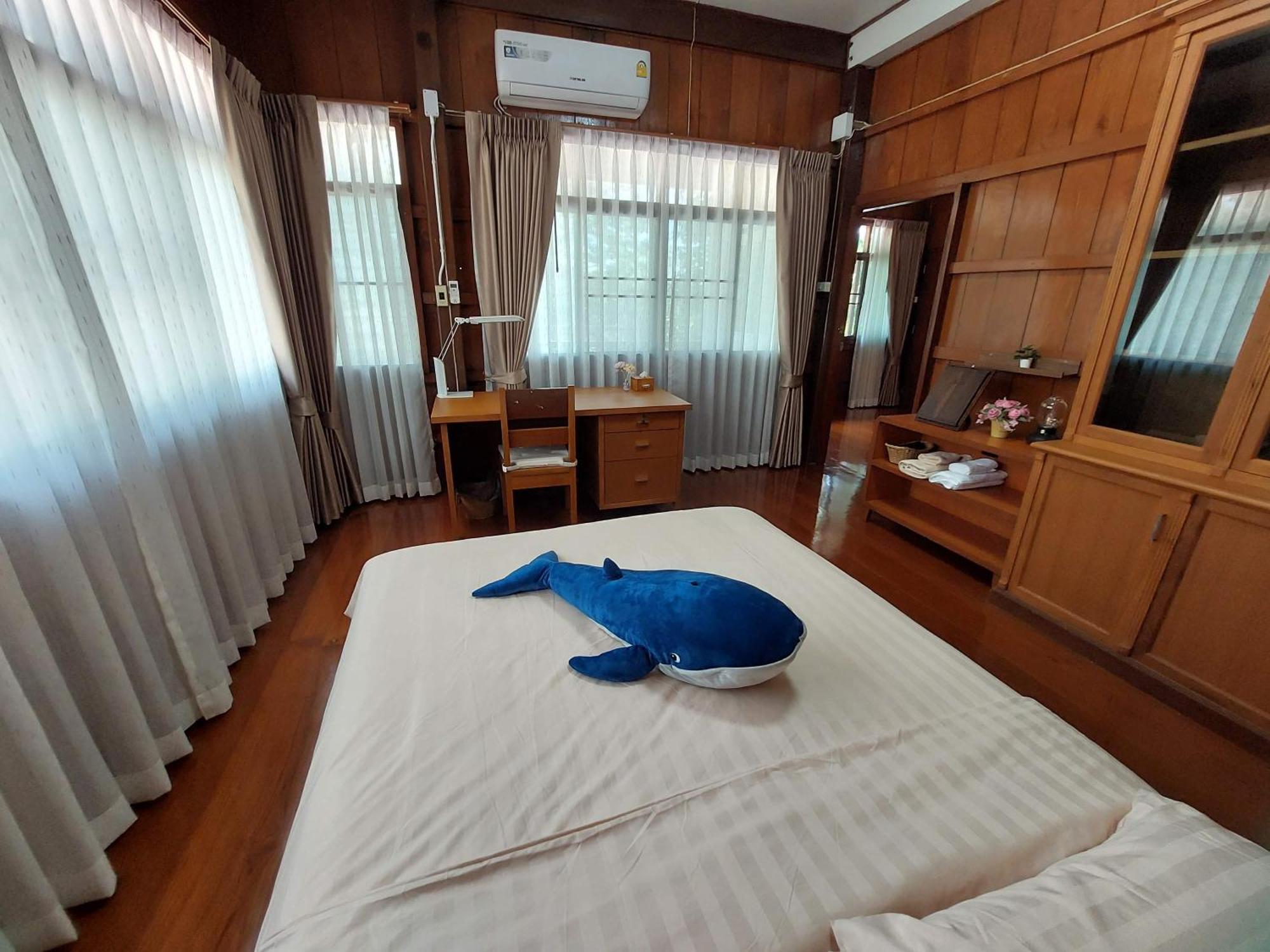 Whales Come To The River - Riverside - 3 Rooms On 2Nd Floor Ban Bang Phli Nua Εξωτερικό φωτογραφία